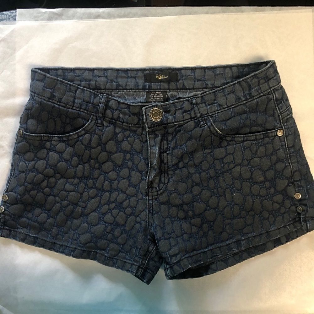 Gold Drama Size 9 Shorts!!